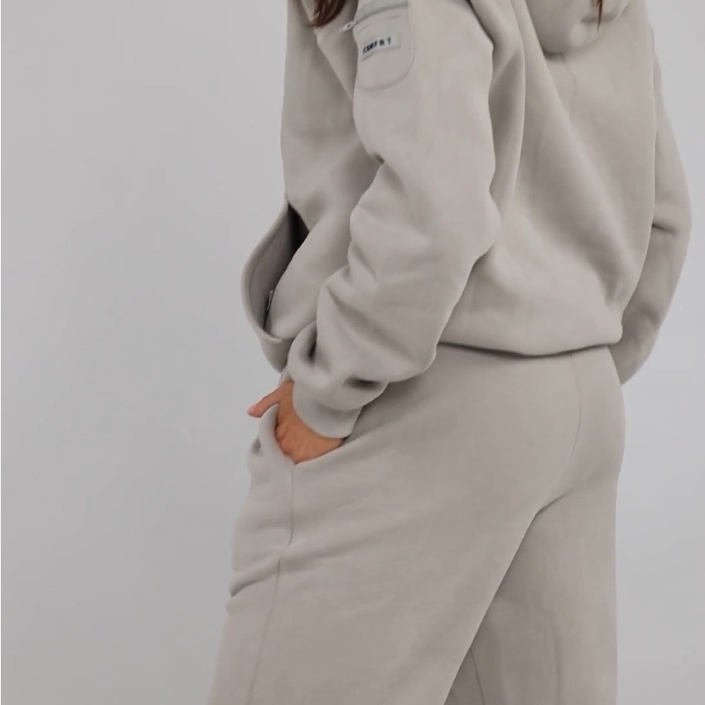 Unisex Comfrt Stone Travel Hoodie